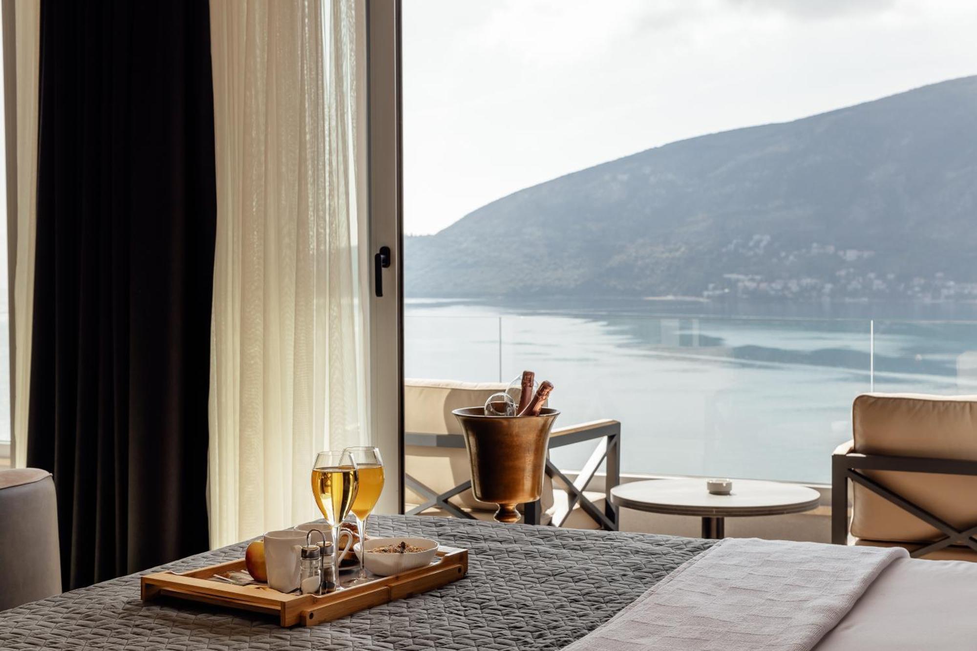 Garni Hotel Kruso Herceg Novi Ngoại thất bức ảnh