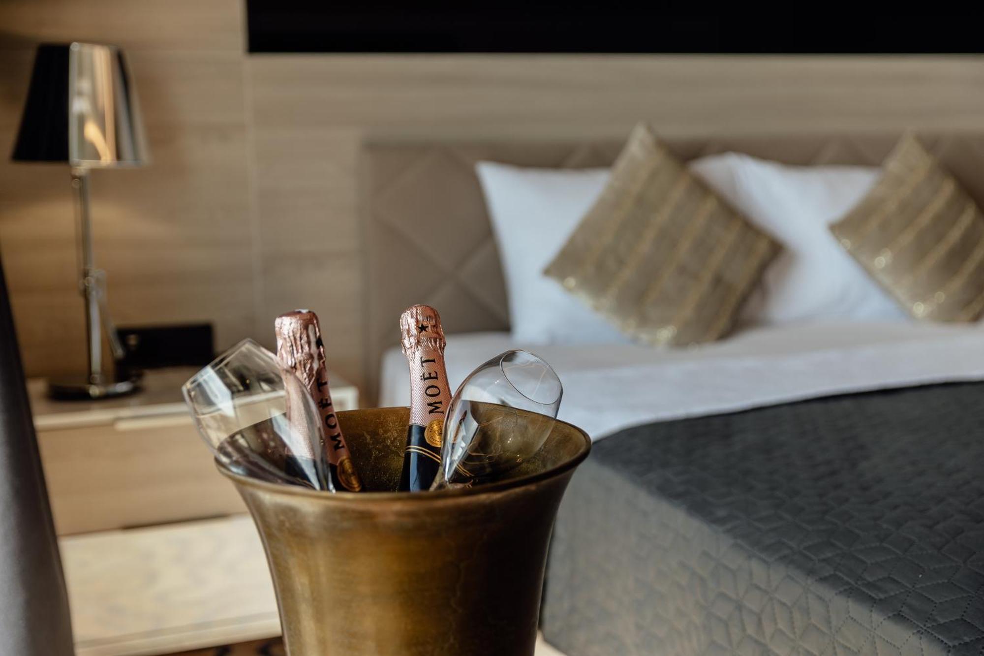 Garni Hotel Kruso Herceg Novi Phòng bức ảnh
